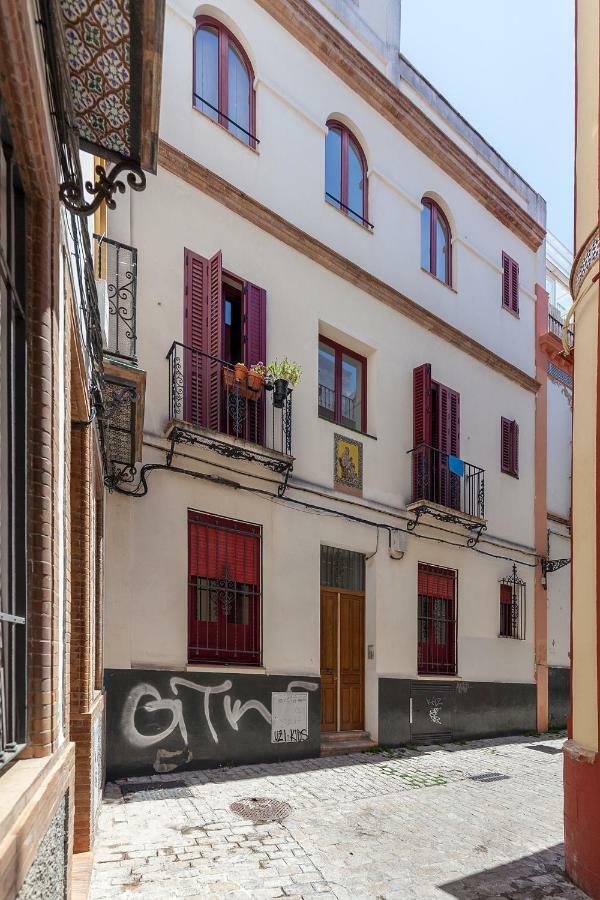 Pasaje Amores Iz. - Tranquilidad Y Vida Cultural En Centro Sevilla 4Px Bagian luar foto